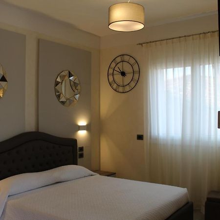 Villa Martina Luxury Rooms Desenzano del Garda Luaran gambar