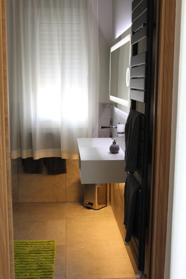 Villa Martina Luxury Rooms Desenzano del Garda Luaran gambar