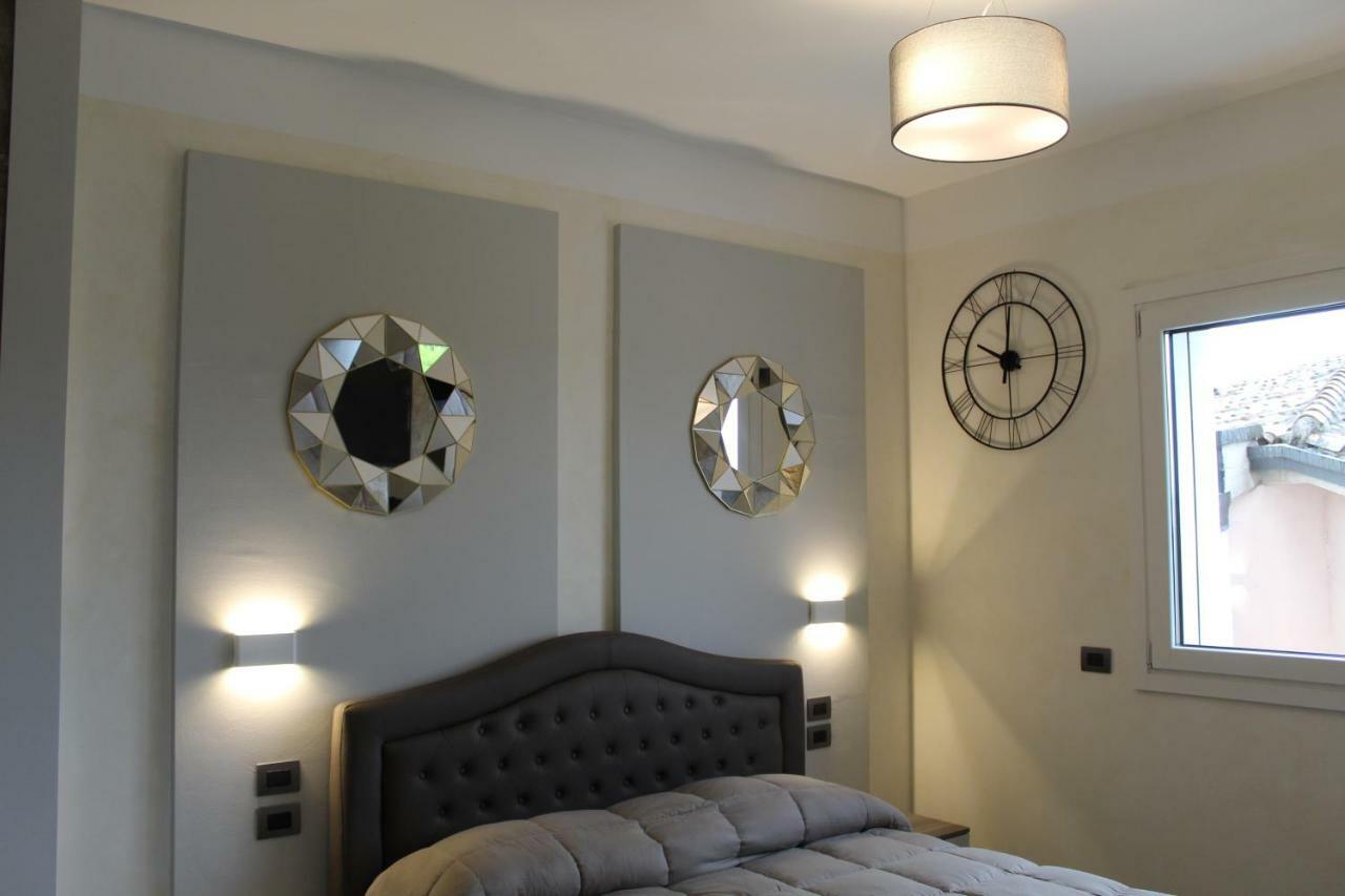 Villa Martina Luxury Rooms Desenzano del Garda Luaran gambar