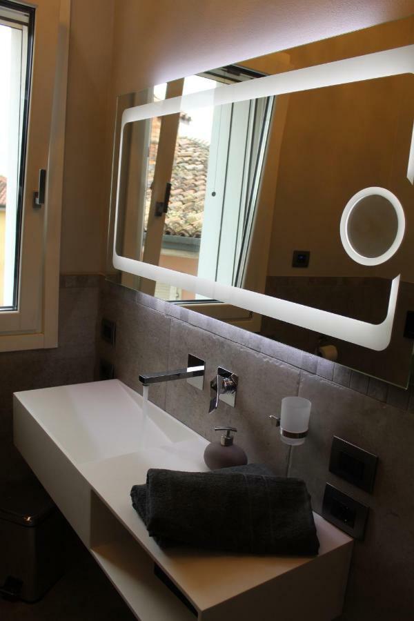 Villa Martina Luxury Rooms Desenzano del Garda Luaran gambar