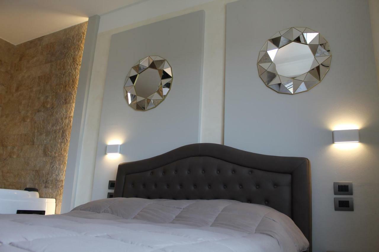 Villa Martina Luxury Rooms Desenzano del Garda Luaran gambar